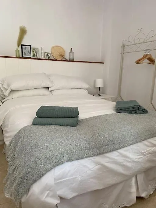 Сasa de vacaciones A Hidden Gem In Estepa. With Dip Pool, Wifi, Bbq! Villa