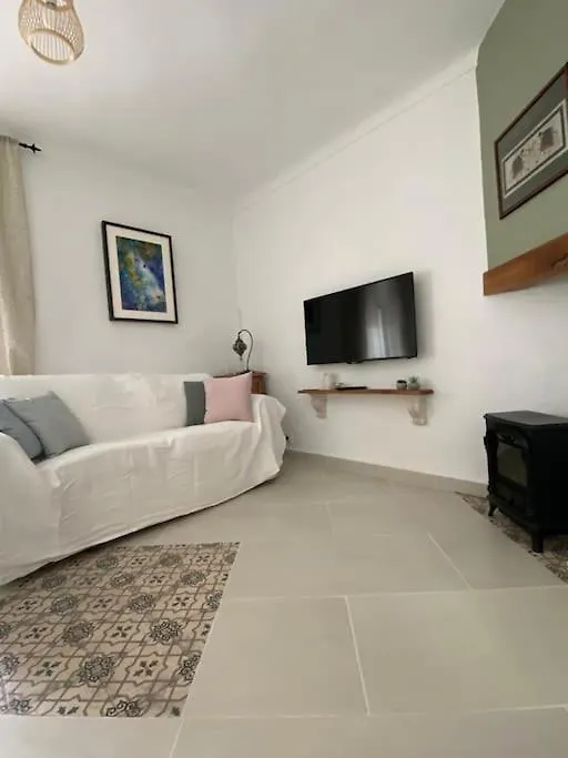 A Hidden Gem In Estepa. With Dip Pool, Wifi, Bbq! Villa 0*, Estepa España