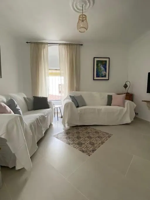 Сasa de vacaciones A Hidden Gem In Estepa. With Dip Pool, Wifi, Bbq! Villa